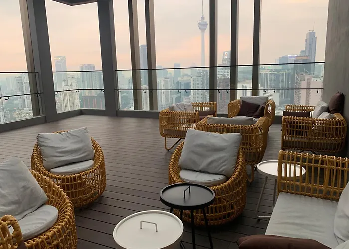 Axon Residence By Leo Suites