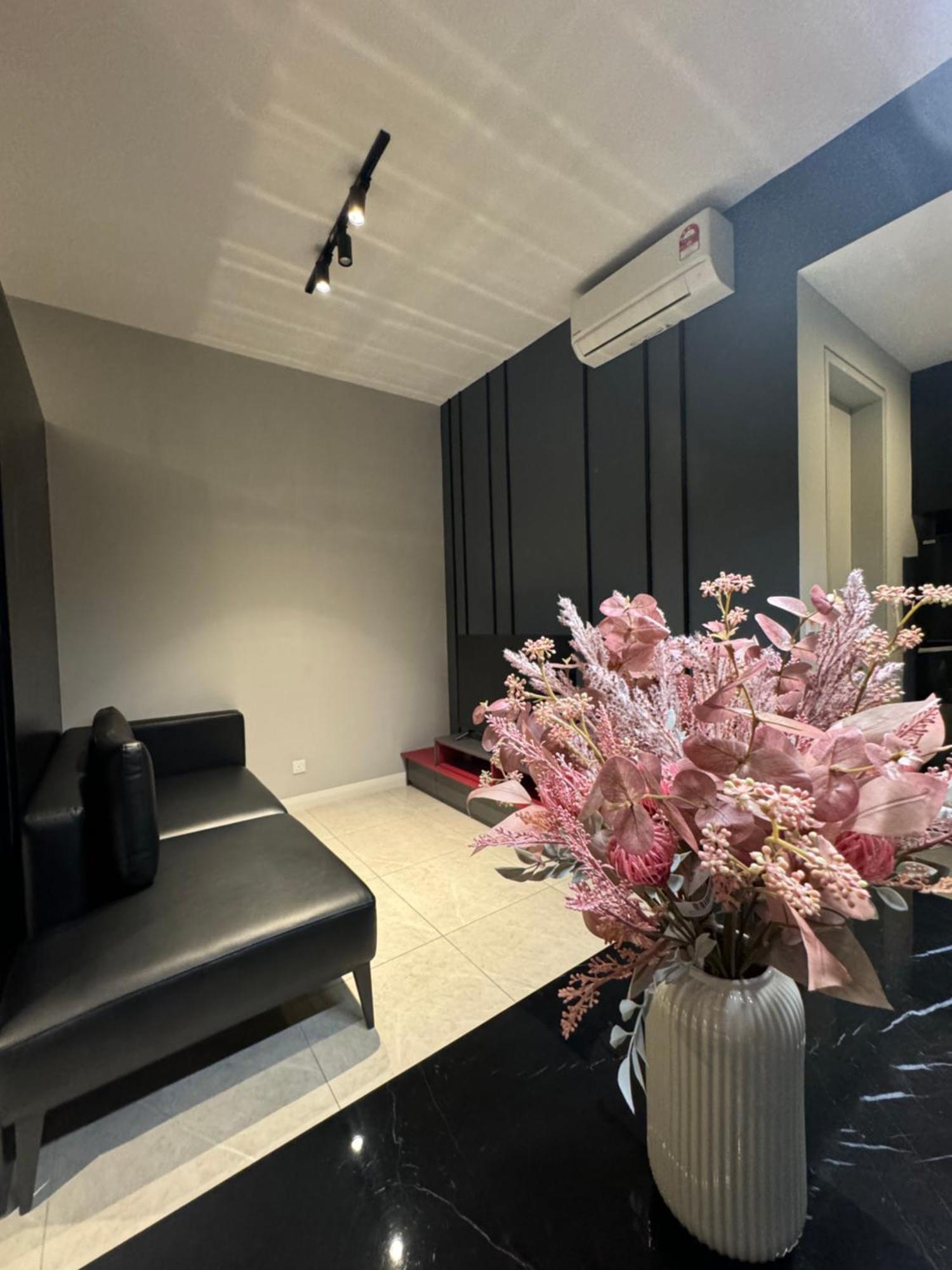 Axon By Leo Aparthotel